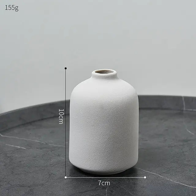 Simple Ceramic Vase - Timeless Elegance for Your Home