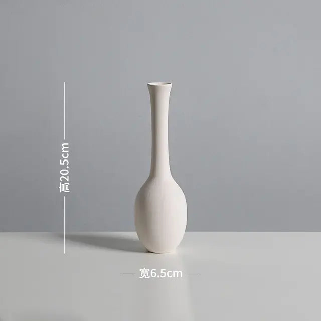 Antique-inspired Chinese vase decoration”