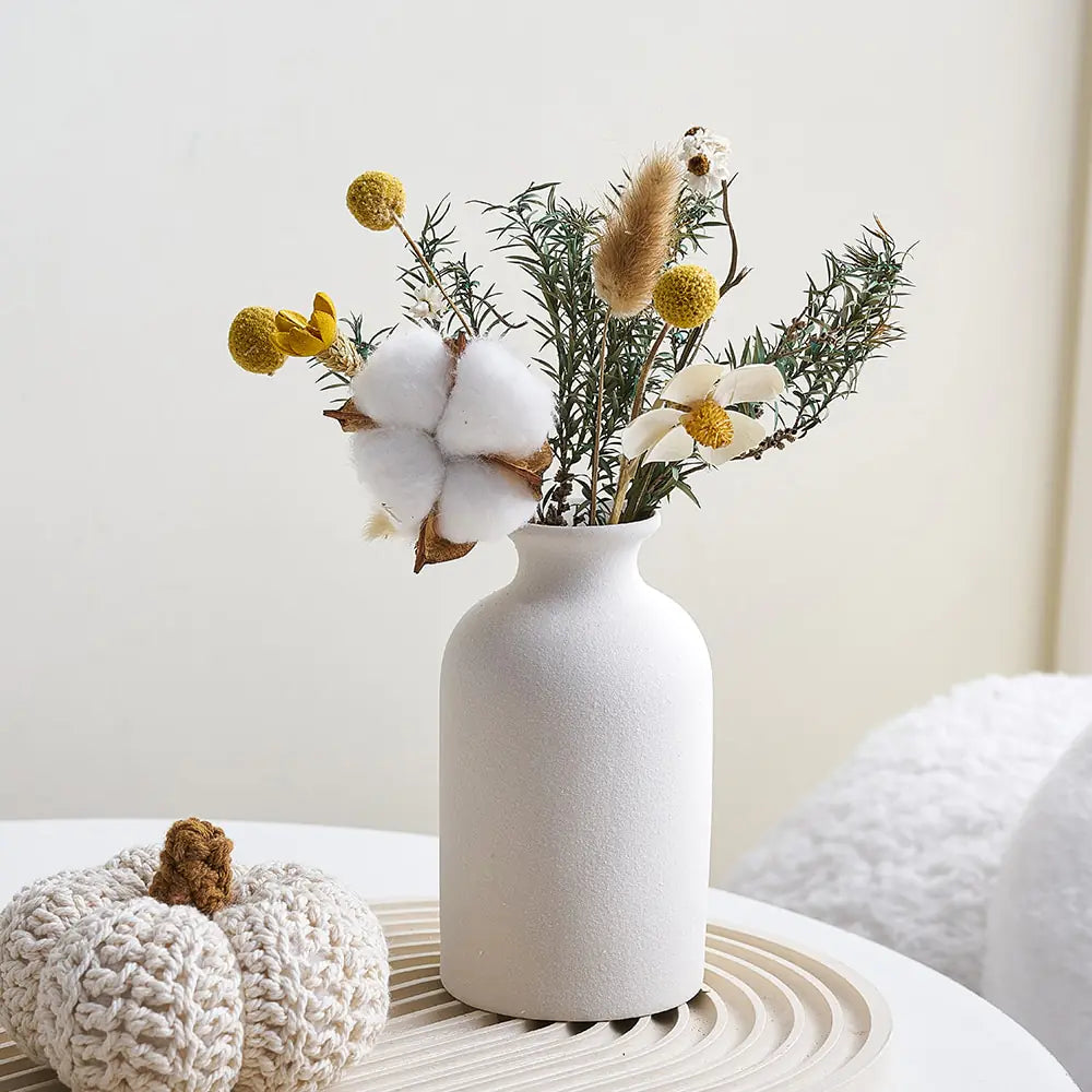 Simple Ceramic Vase - Timeless Elegance for Your Home