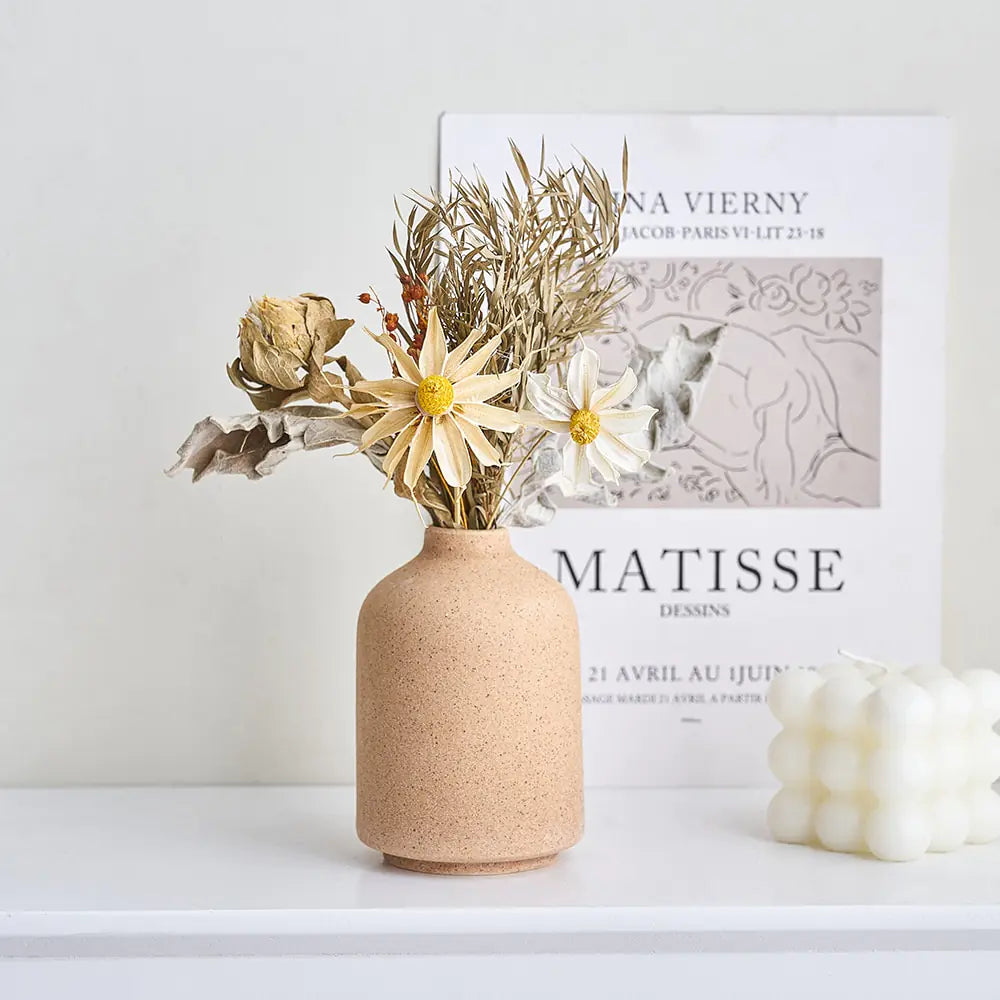 Simple Ceramic Vase - Timeless Elegance for Your Home