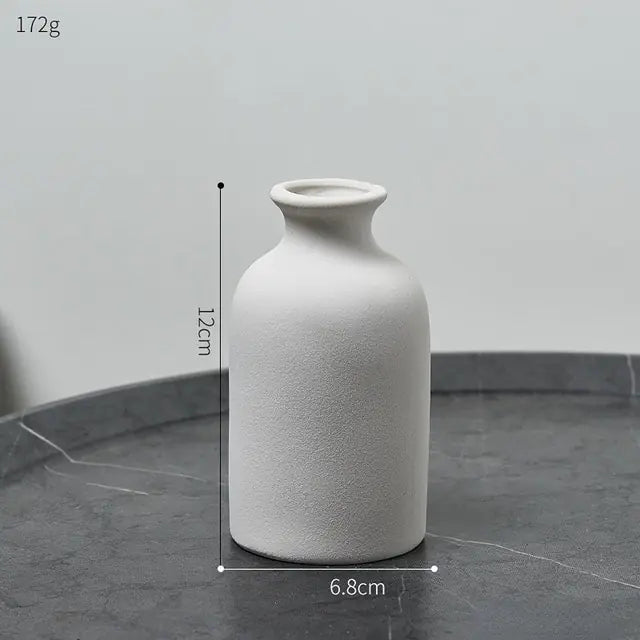 Simple Ceramic Vase - Timeless Elegance for Your Home