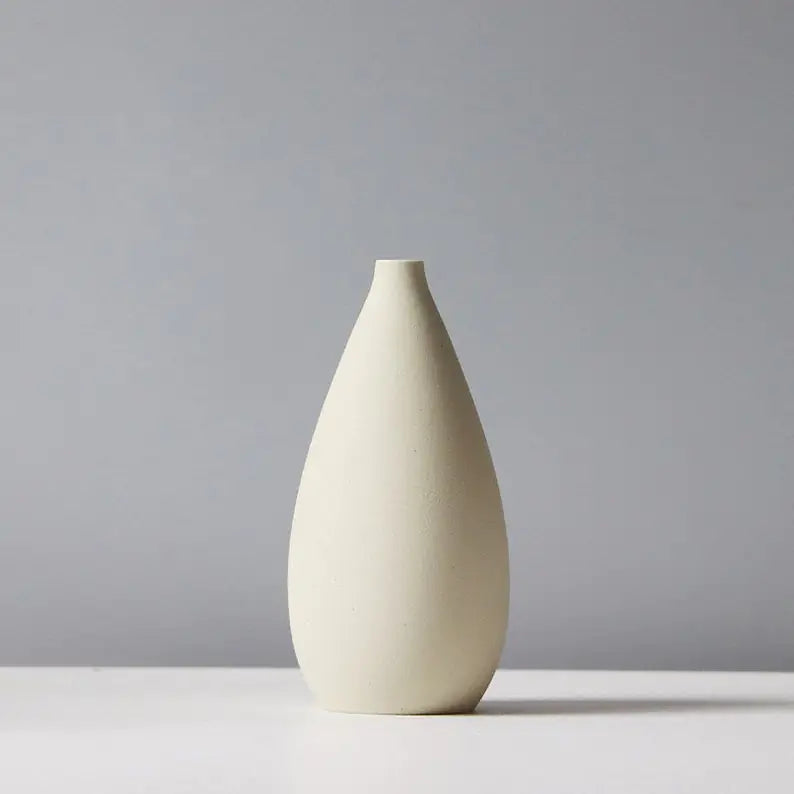 Ceramic vases in Nordic style for home display
