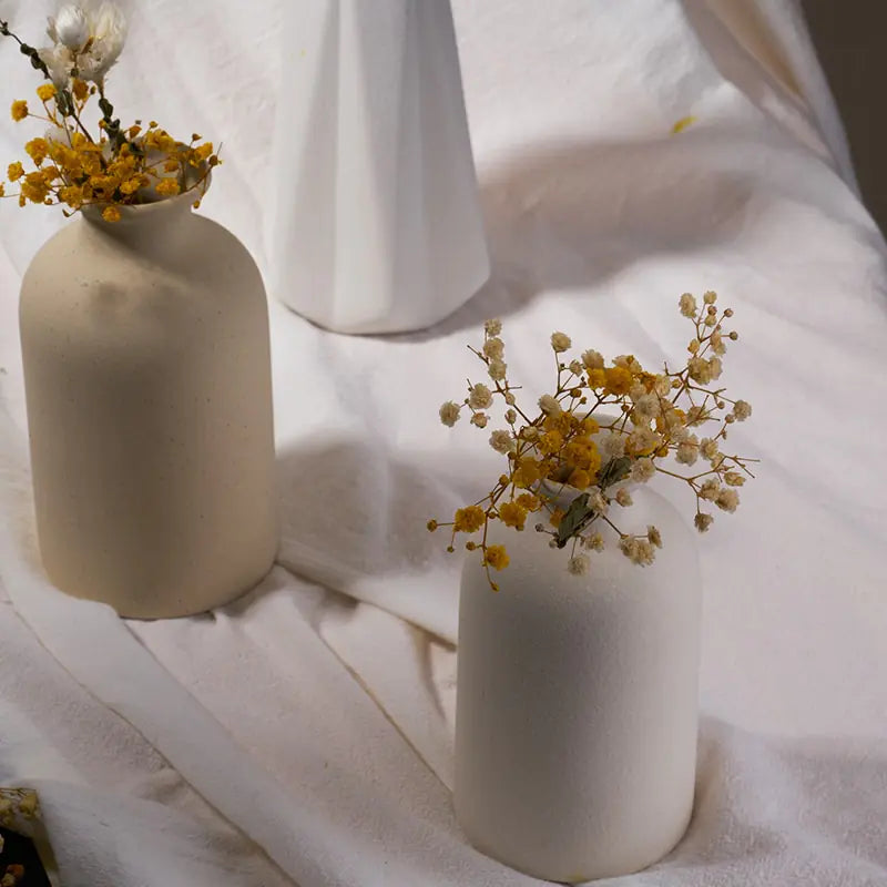 Simple Ceramic Vase quality vase with dried flowers for home dΓ©cor elegance.