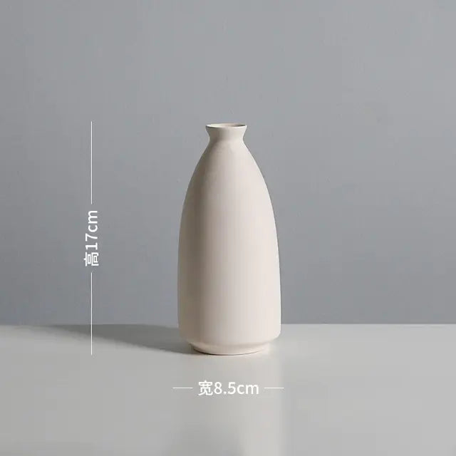 Antique-inspired Chinese vase decoration”