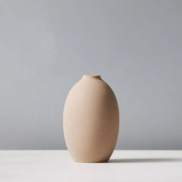 Ceramic vases in Nordic style for home display