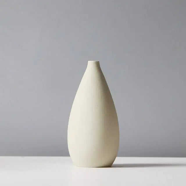 Ceramic vases in Nordic style for home display