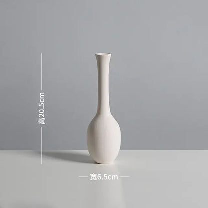 Antique-inspired Chinese vase decoration”