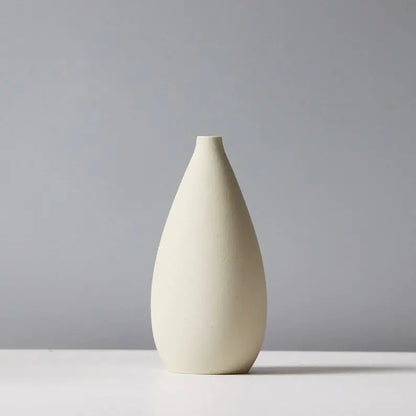 Ceramic vases in Nordic style for home display