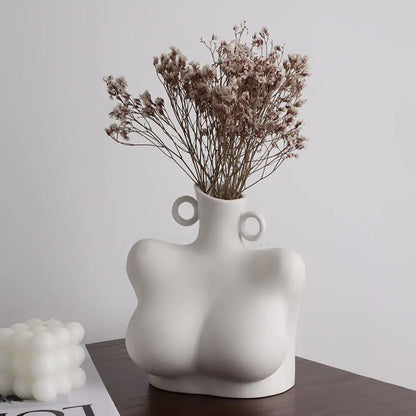 Sculpture vase used as modern home ornament