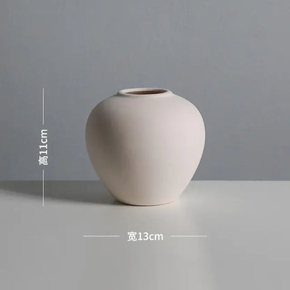 Antique-inspired Chinese vase decoration”