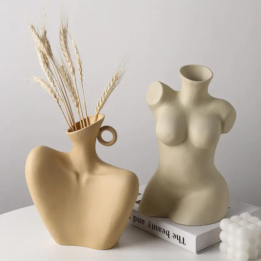 Sculpture vase used as modern home ornament